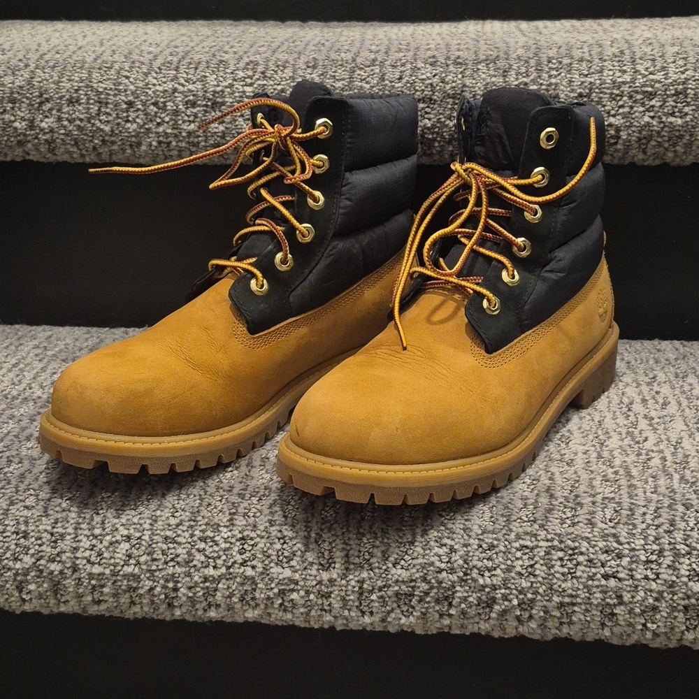 TIMBERLAND Black Puffer Boot with Wheat color Leather - 7 - Picture 2 of 12